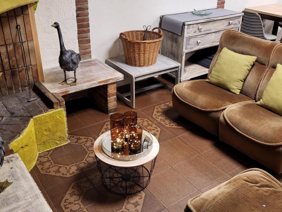 Hostal Torras Sant Hilari Sacalm Esterno foto