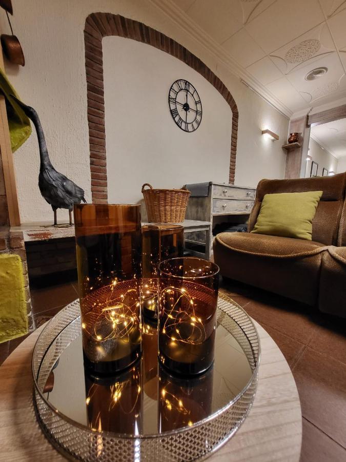 Hostal Torras Sant Hilari Sacalm Esterno foto